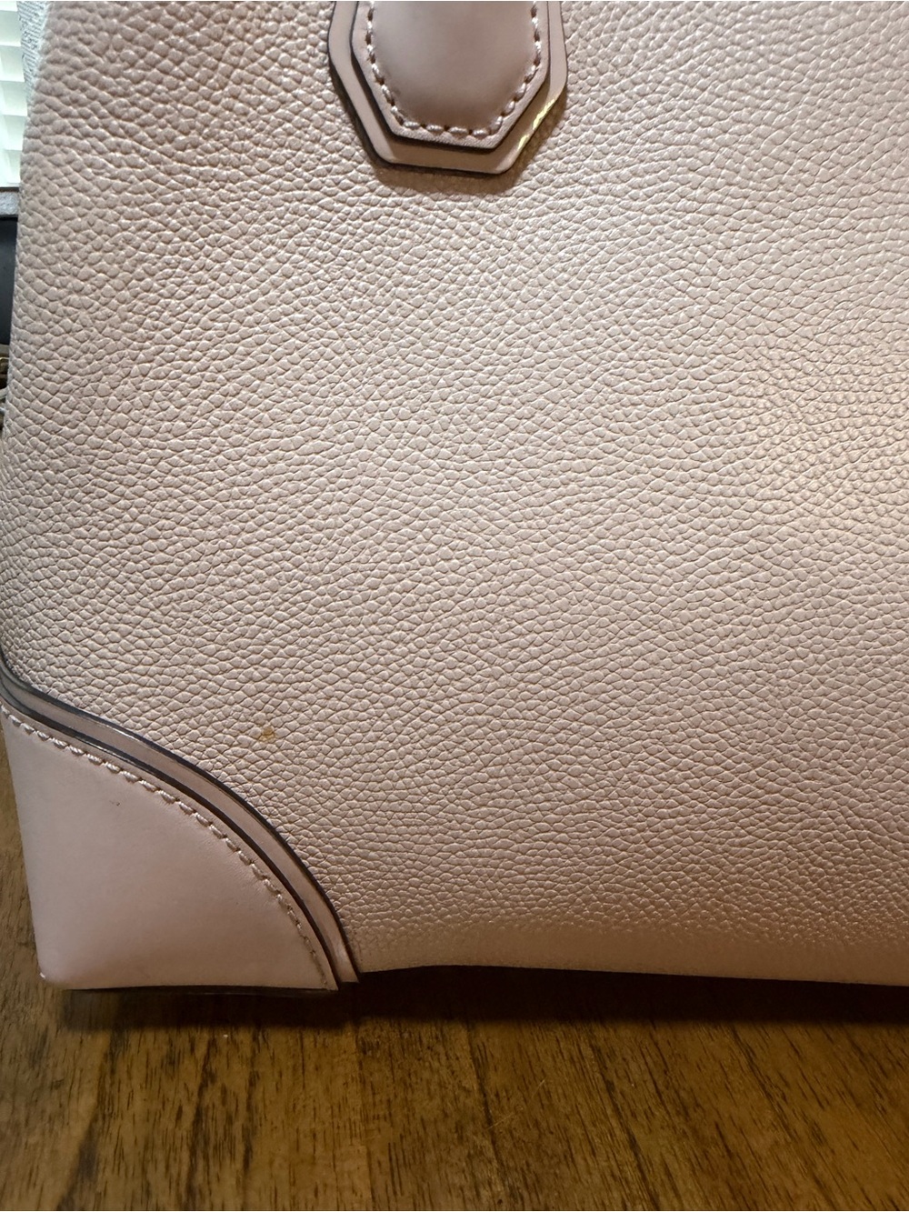 Authentic Michael Kors Mercer Gallery Medium Center Zip Tote in beautiful blush - Picture 3 of 11